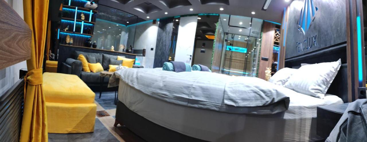 Smart Luxury Penthouse Suites - Private Sauna, Hot-Tub, Home Cinema At The Best Location In Skopje Eksteriør billede