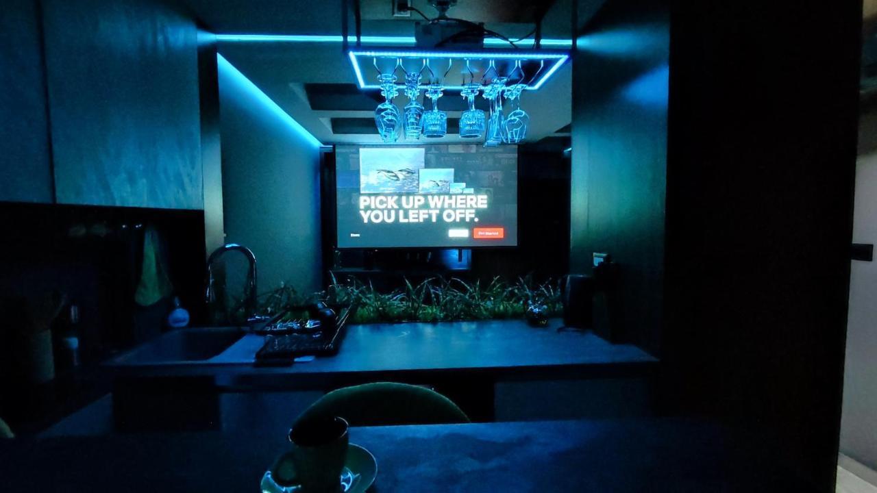 Smart Luxury Penthouse Suites - Private Sauna, Hot-Tub, Home Cinema At The Best Location In Skopje Eksteriør billede