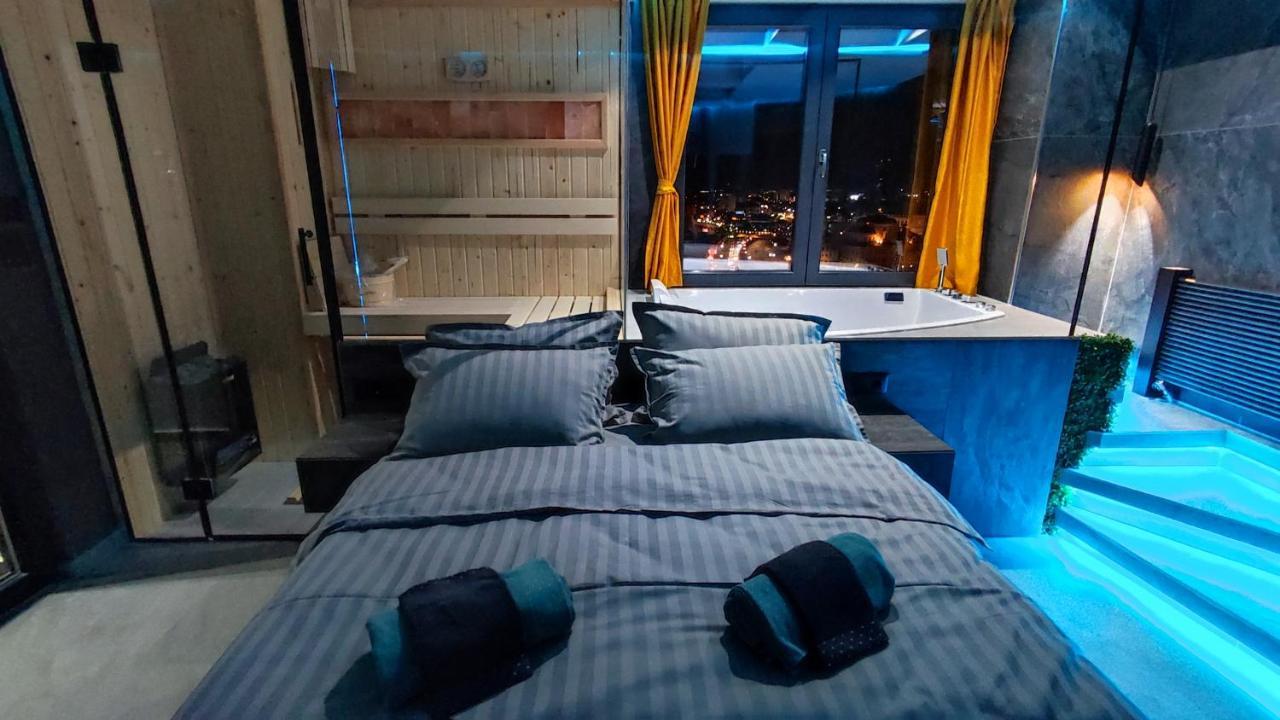 Smart Luxury Penthouse Suites - Private Sauna, Hot-Tub, Home Cinema At The Best Location In Skopje Eksteriør billede