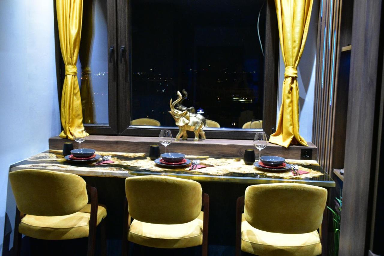 Smart Luxury Penthouse Suites - Private Sauna, Hot-Tub, Home Cinema At The Best Location In Skopje Eksteriør billede