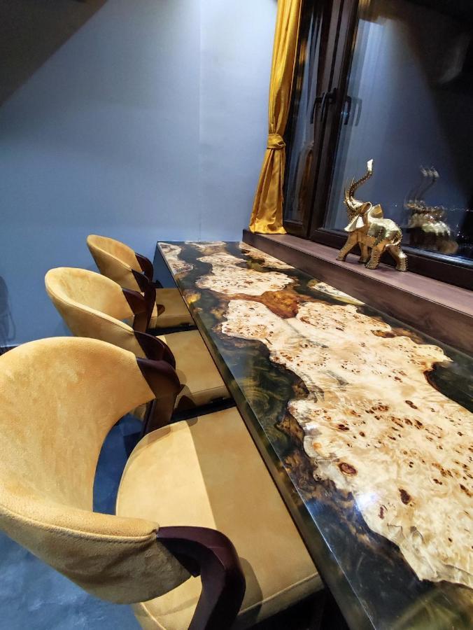 Smart Luxury Penthouse Suites - Private Sauna, Hot-Tub, Home Cinema At The Best Location In Skopje Eksteriør billede
